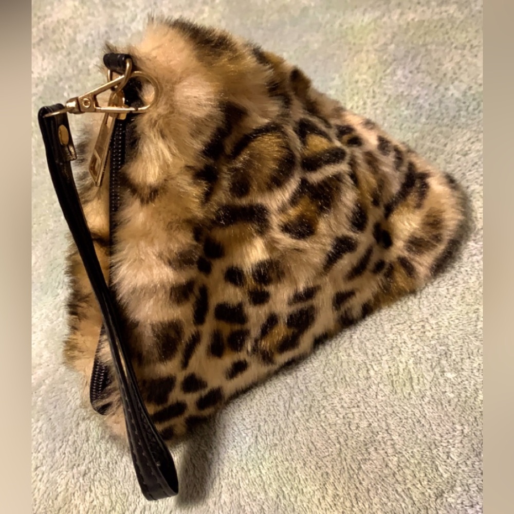 small leopard winter bag..